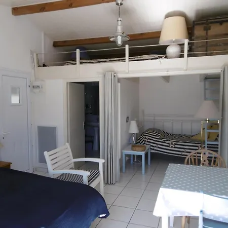 Maisonnette Au Calme, Noirmoutier, 3 Pers. - Fr-1-823-62 *